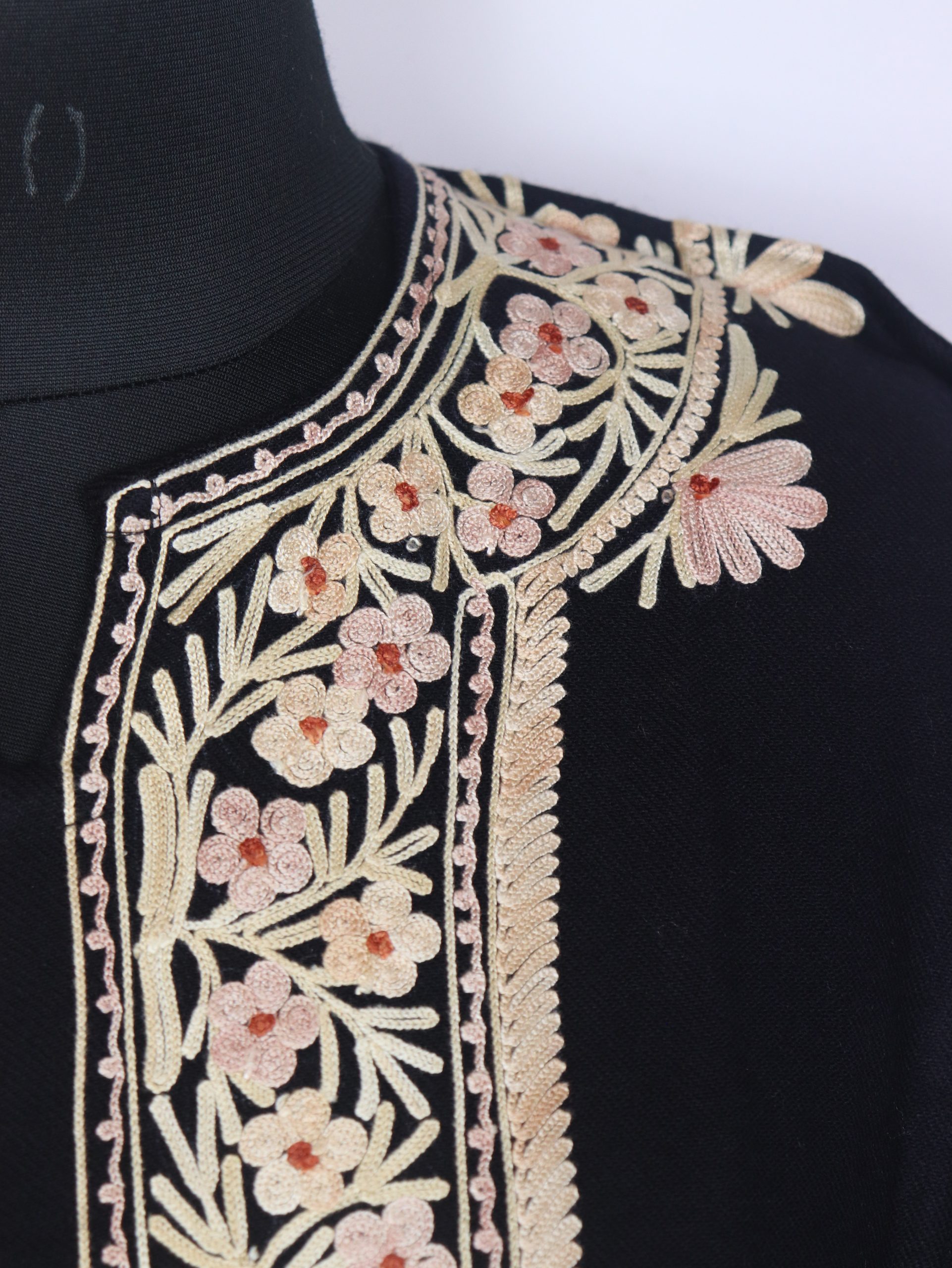 Usma Black Kashmiri Cashmilon Wool Pheran For Women With Aari Embroidery - Image 3