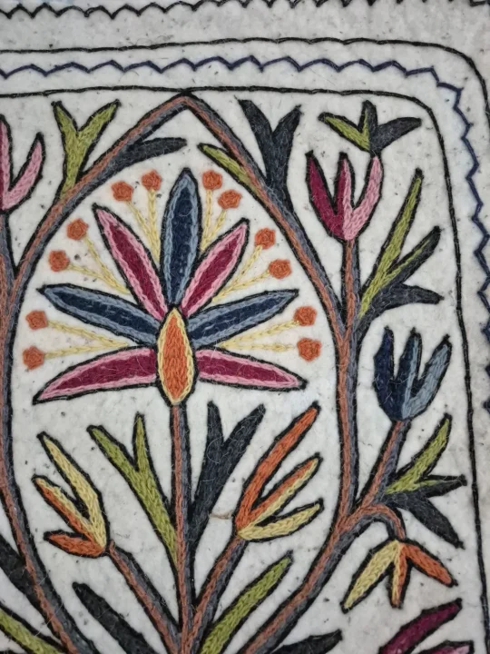 Kashmiri Gulshan 2-Ft Square Handmade Namda Rug With Embroidery - Image 2