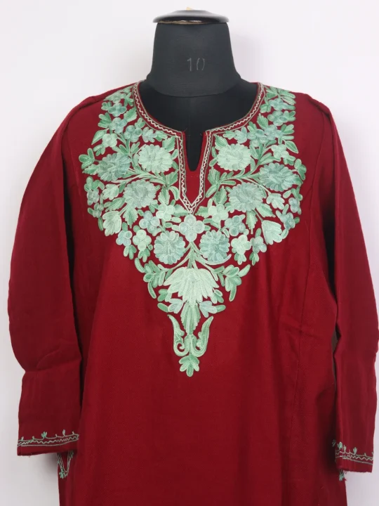 Gulmarg Kashmiri Pheran In Maroon Cashmilon Wool For Women With Aari Kadhai - Image 2