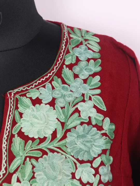 Gulmarg Kashmiri Pheran In Maroon Cashmilon Wool For Women With Aari Kadhai - Image 3