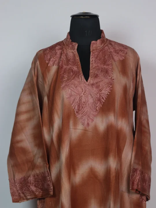 Kashmiri Tie-n-Dye Pheran In Cashmilon Wool For Women With Aari Work Gulmarg - Image 2