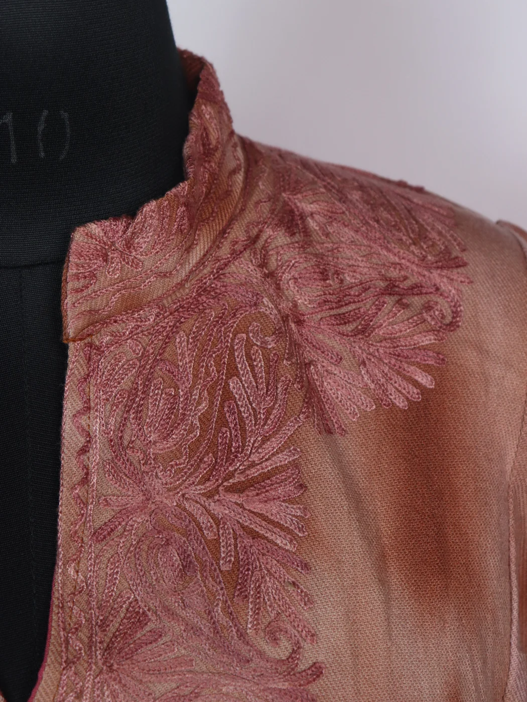Kashmiri Tie-n-Dye Pheran In Cashmilon Wool For Women With Aari Work Gulmarg - Image 3