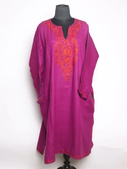 Noorain Kashmiri Pheran In Pink Cashmilon Wool For Women With Aari Kadhai
