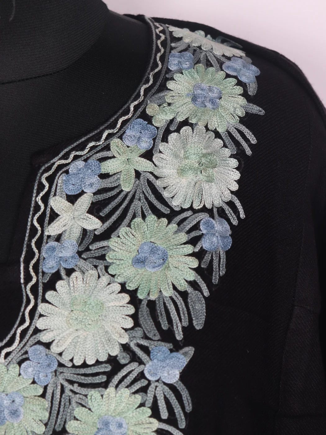 Kashmiri Pheran In Black Cashmilon Wool For Women Yasmeen With Aari Work - Image 3