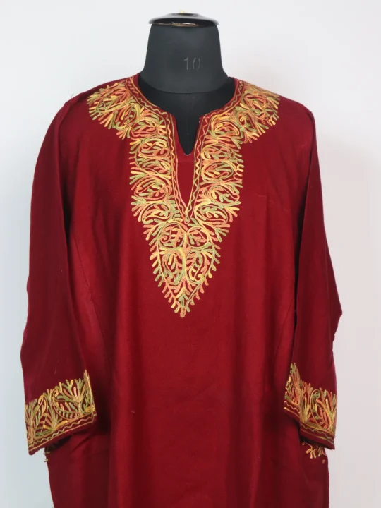 Kashmiri Jehlum Pheran In Maroon Cashmilon Wool For Women With Aari Kadhai - Image 2