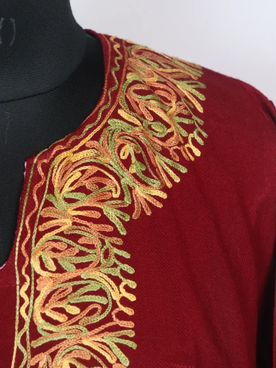 Kashmiri Jehlum Pheran In Maroon Cashmilon Wool For Women With Aari Kadhai - Image 3