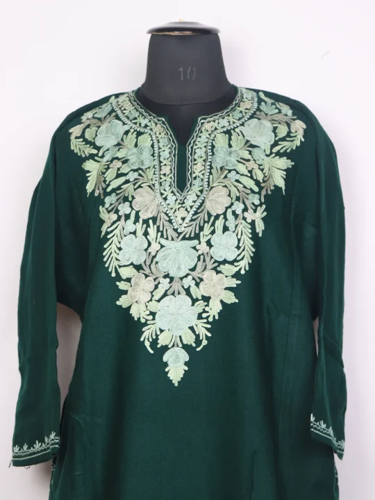 Kashmiri Pheran Aaniya In Green Cashmilon Wool For Women With Aari Embroidery - Image 2