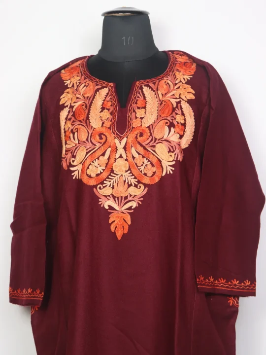 Rifat Kashmiri Pheran In Maroon Cashmilon Wool For Women With Aari Kaam - Image 2