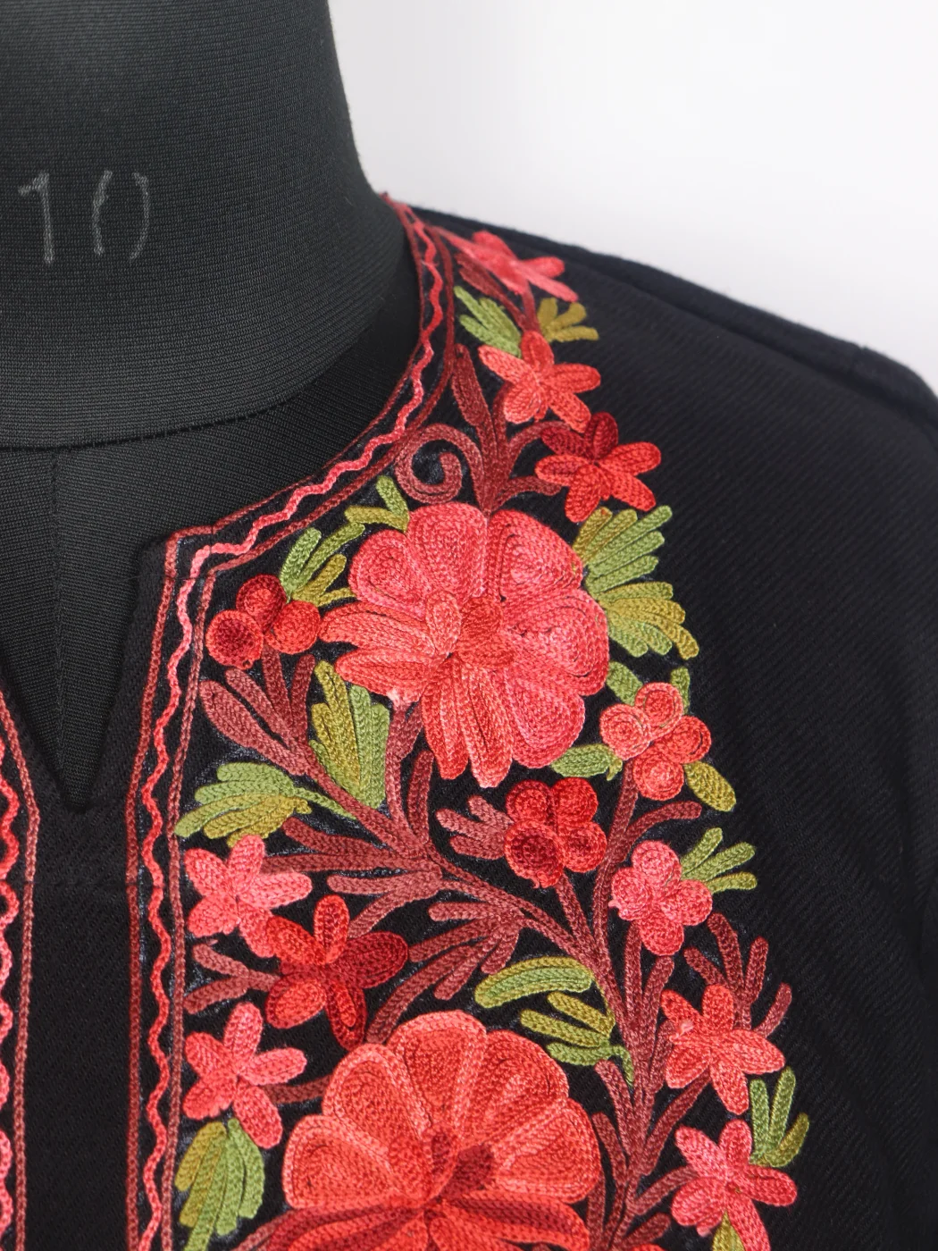 Kashmiri Pheran In Black Cashmilon Wool For Women With Aari Work Sana - Image 3