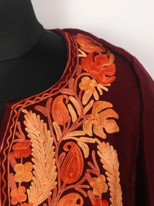 Kashmiri Zeba Pheran In Maroon Cashmilon Wool For Women With Aari Kadhai - Image 3