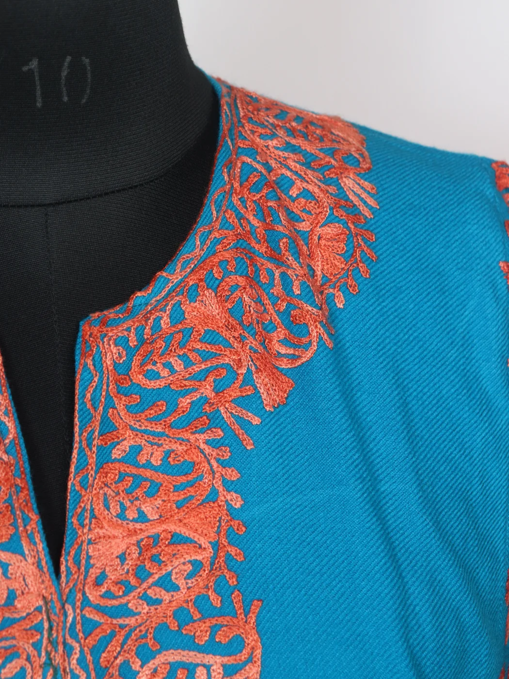 Kashmiri Betab Pheran In Blue Cashmilon Wool For Women With Aari Embroidery - Image 3