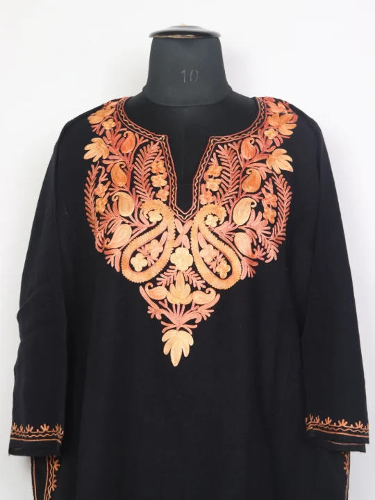 Kashmiri Pheran In Black Cashmilon Wool For Women Foziya With Aari Embroidery - Image 2