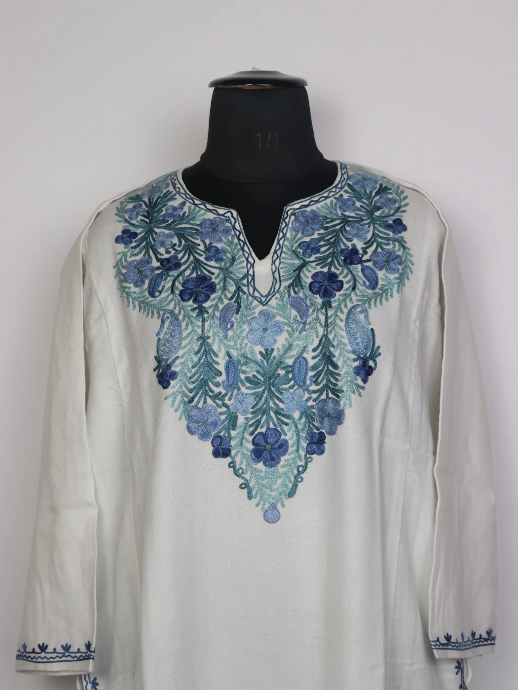 Off-white Kashmiri Pheran In Cashmilon Wool For Women Saba With Aari Kadhai - Image 2
