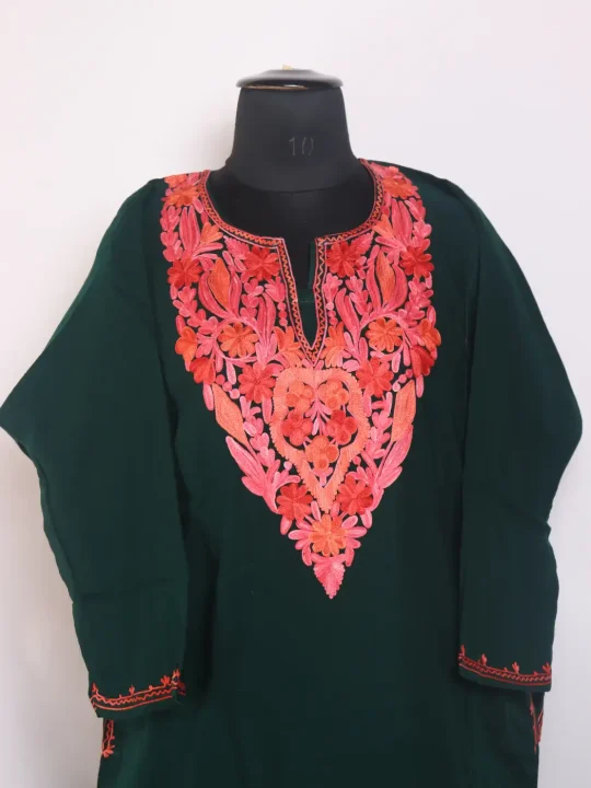 Kashmiri Gulshan Green Cashmilon Pheran For Women  With Aari Kadhai - Image 2
