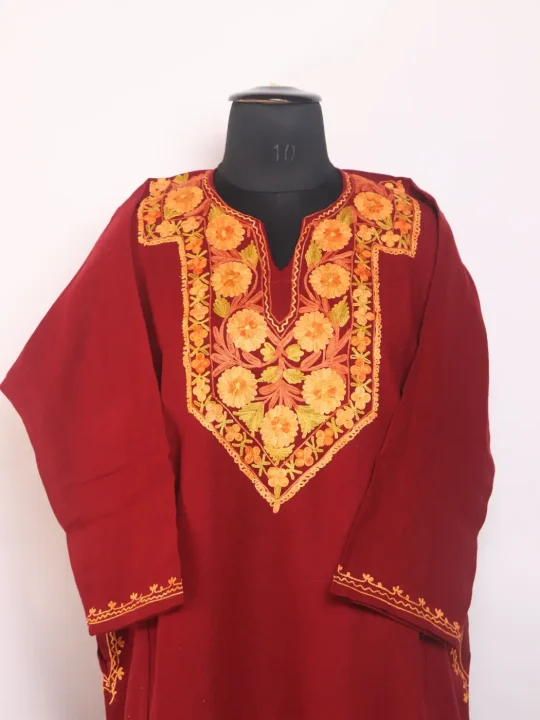Jabeen Kashmiri Maroon Cashmilon Pheran For Women With Aari Kaam - Image 2