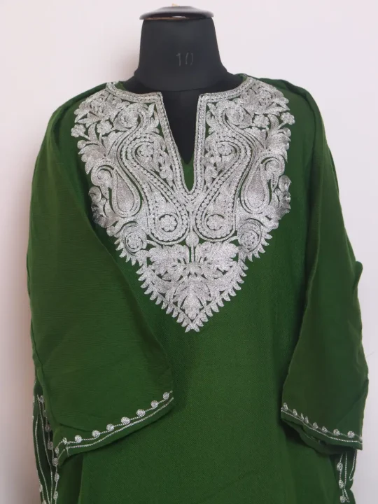Green Kashmiri Cashmilon Pheran for Women Gulmarg With Zari Work - Image 2