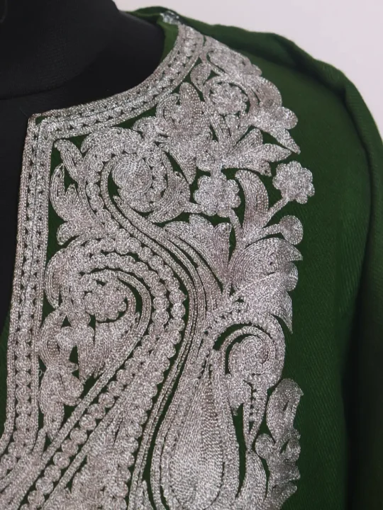 Green Kashmiri Cashmilon Pheran for Women Gulmarg With Zari Work - Image 3