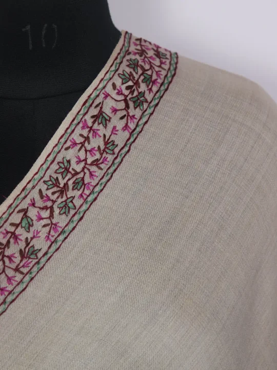 Mah Jabeen Kashmiri Hand Sozn Embroidered Cream Stole - Image 3