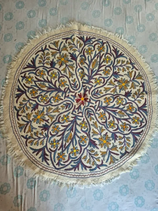 Kashmiri Hand Stitched Namda with Radiating Floral Paisley Artwork and Golden Blossoms – 5x5 Feet