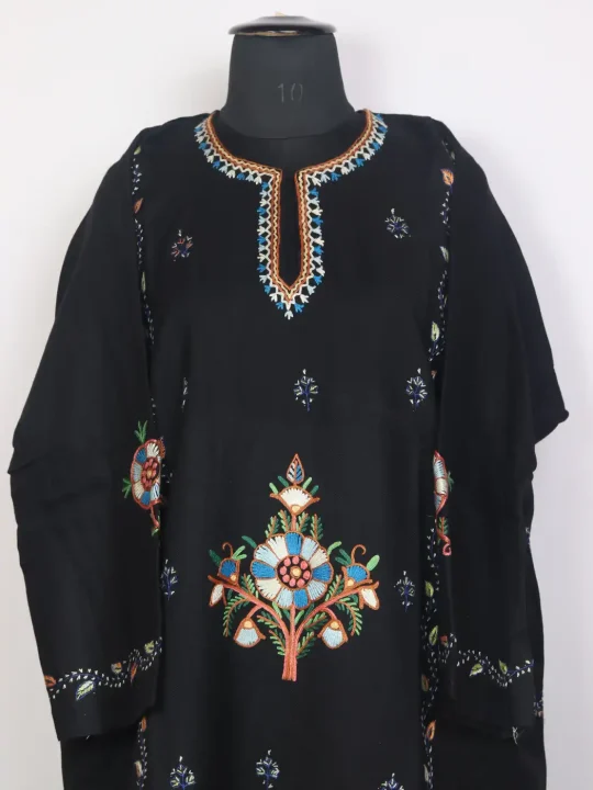 Gurez Raffal Wool Black Kashmiri Pheran With Hand Sozni and Hand Aari Work - Image 2