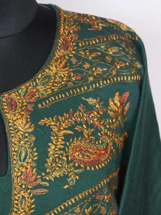 Green Kashmiri Pheran In Raffal Wool With Hand Sozni | Mirha - Image 3
