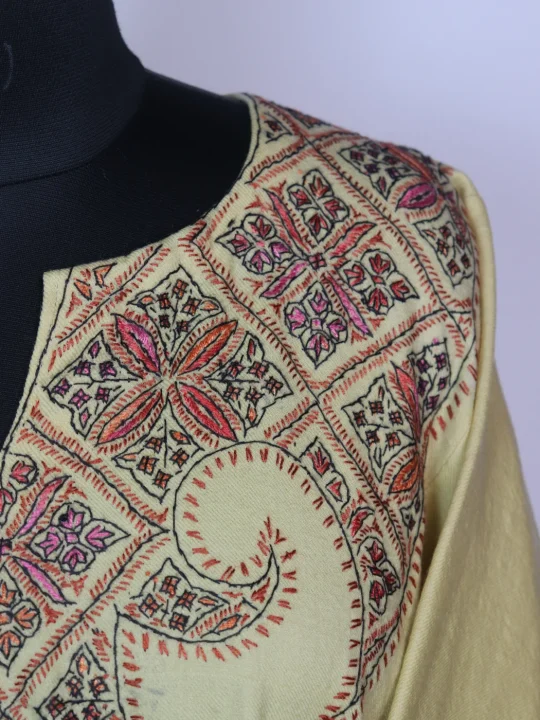 Mirza Kashmiri Pheran In Raffal Wool With Hand Sozni | Cream White - Image 3