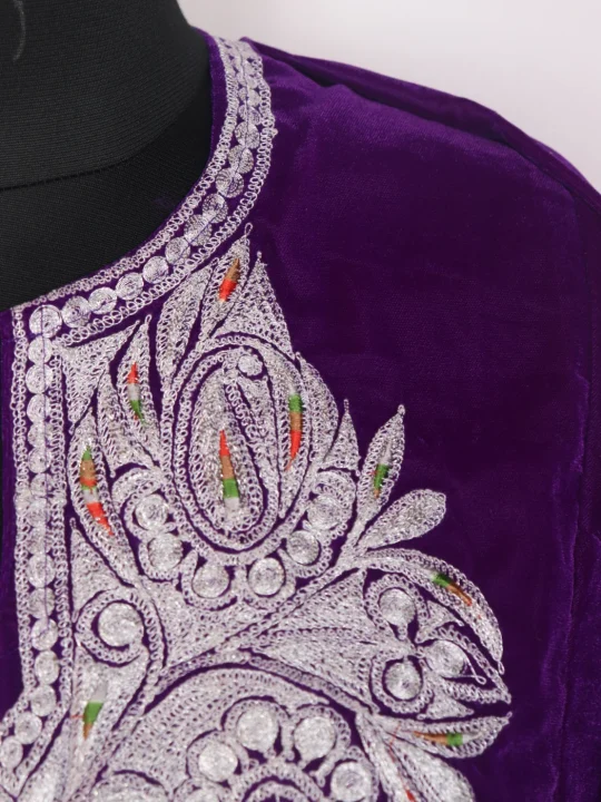 Kashmiri Purple Velvet Botte Tilla Embroidered Pheran Shafaq - Image 3