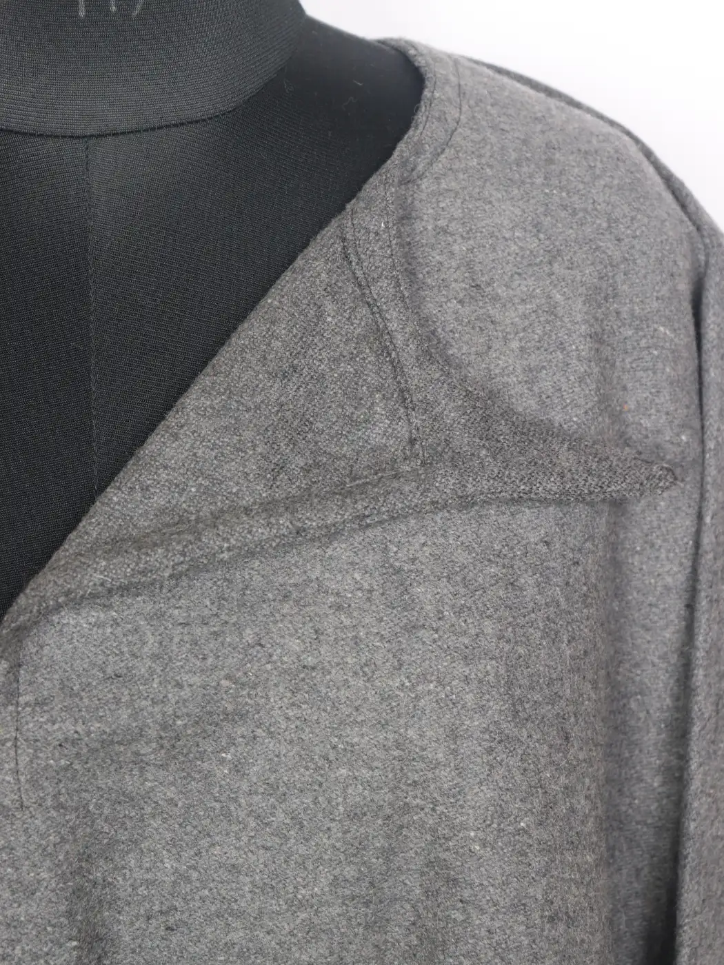 Kashmiri Grey Sifar Tweed Pandit Style Loose Pheran for Men - Image 3