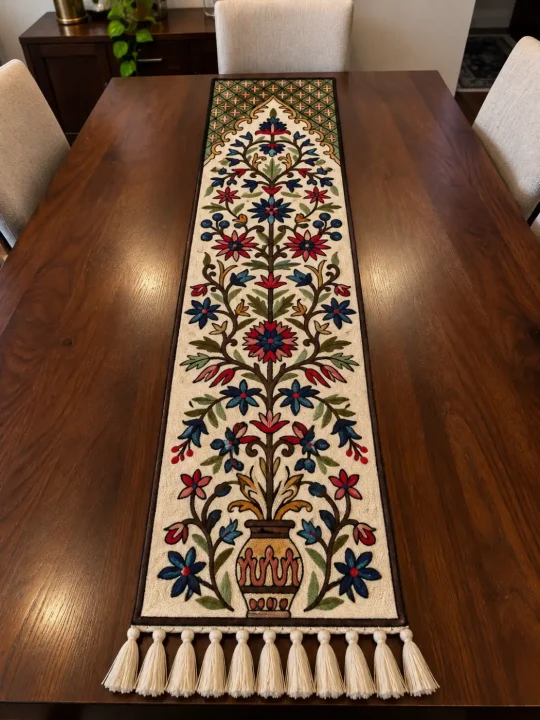 Ashmuqam Handmade Kashmiri Wool Thread Embroidery Chain Stitch Runner 4*1ft