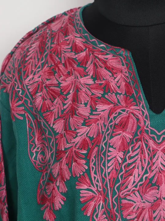Kashmiri Cashmilon Pheran for Women Nilnaag with Front Back Aari Embroidery - Image 3