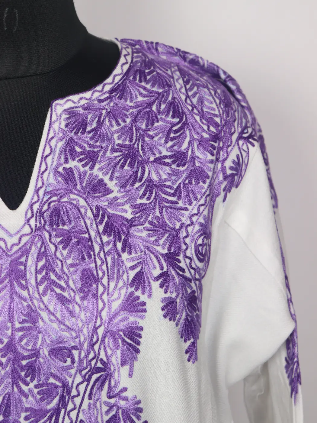 White Kashmiri Cashmilon Pheran for Women with Purple Front Back Aari Kaam - Image 3