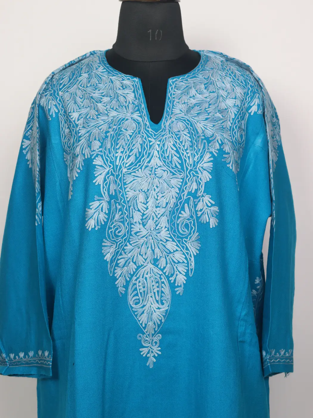 Neelam Kashmiri Cashmilon Pheran for Women with Back Aari Embroidery - Image 2