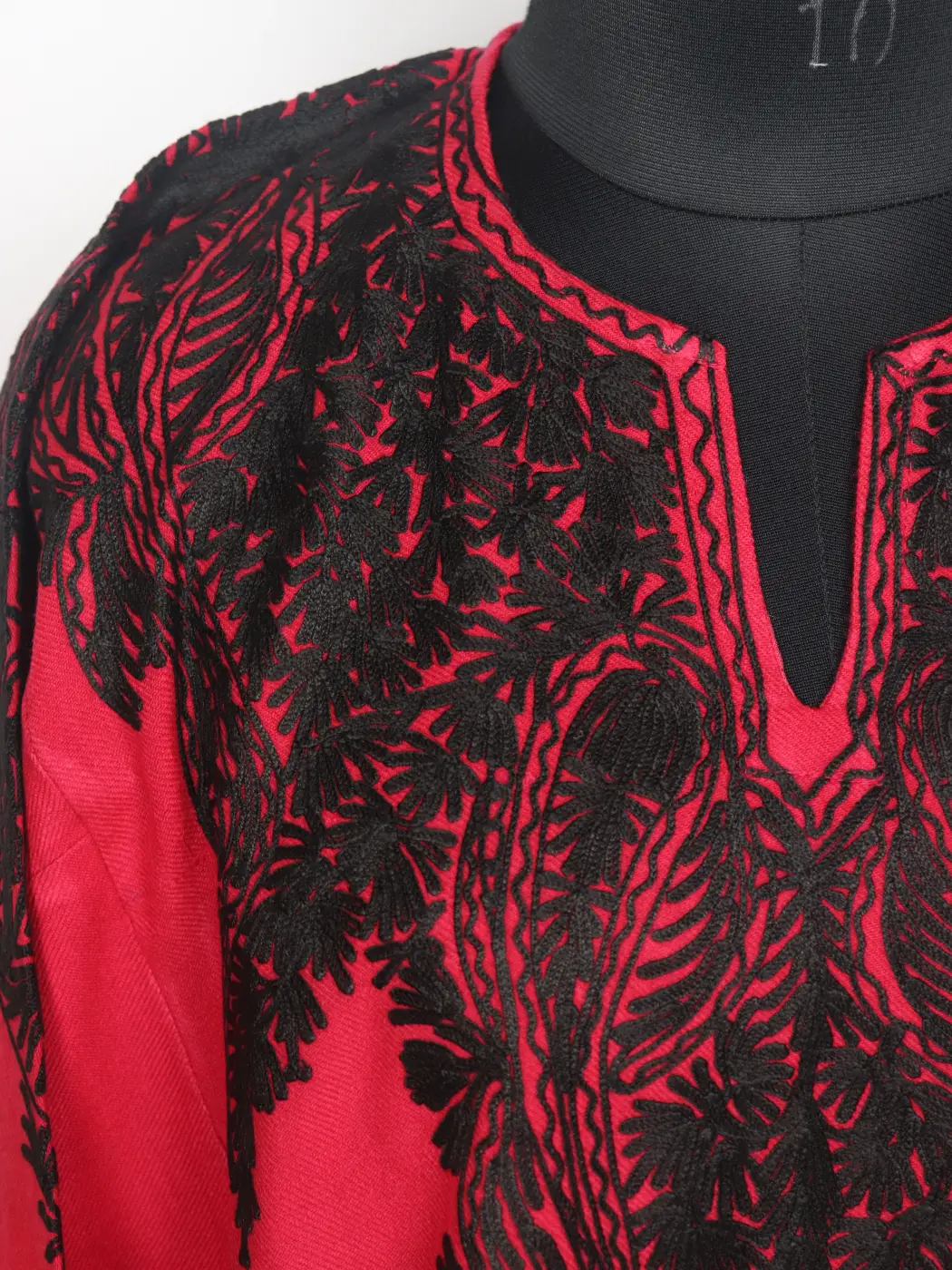 Kashmiri Pink Cashmilon Pheran for Women with Black Front Back Aari Embroidery Sheeraz - Image 3