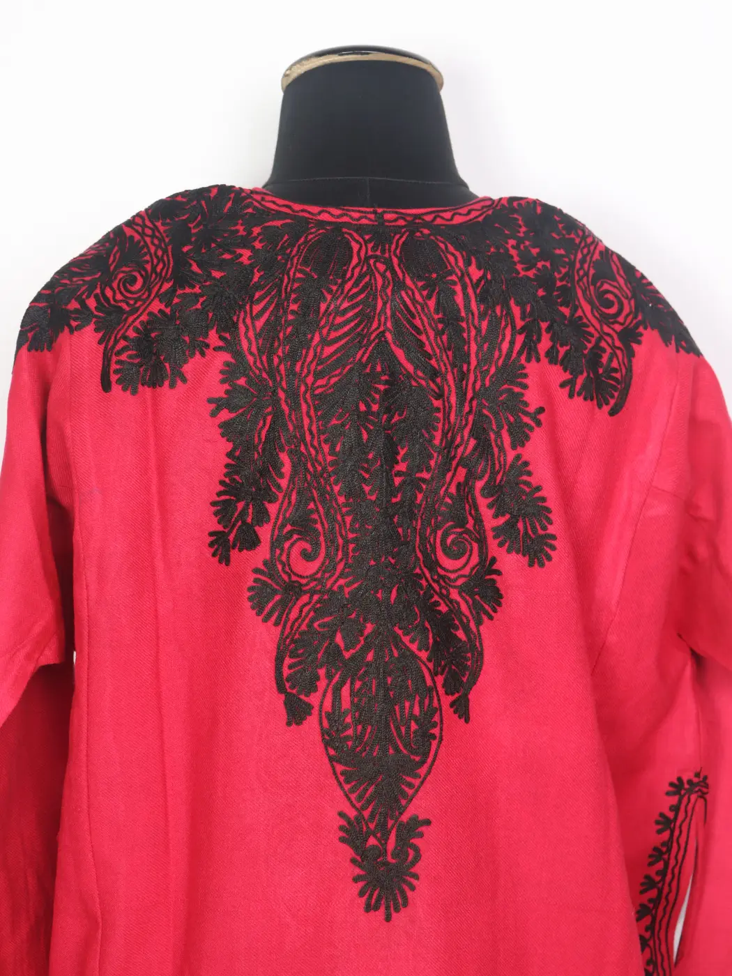 Kashmiri Pink Cashmilon Pheran for Women with Black Front Back Aari Embroidery Sheeraz - Image 4