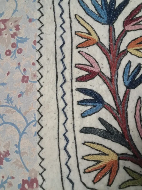Bulbul Kashmiri 2-Ft Square Handmade Namda Rug With Embroidery - Image 3