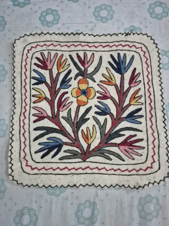 Doodhpathri Kashmiri 2-Ft Square Handmade Namda Rug With Embroidery