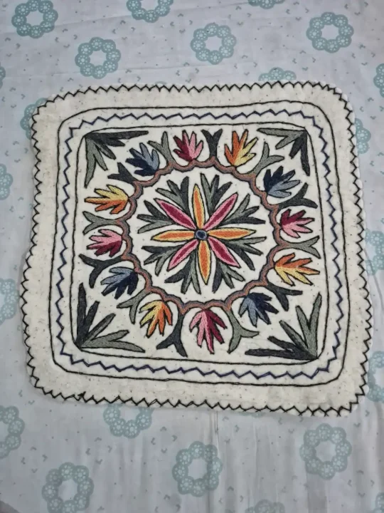 Parizaad Kashmiri 2-Ft Square Handmade Namda Rug With Embroidery