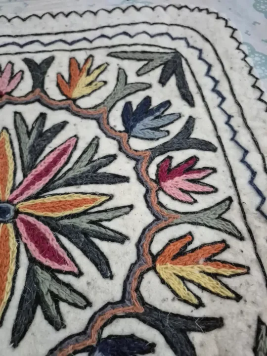 Parizaad Kashmiri 2-Ft Square Handmade Namda Rug With Embroidery - Image 2