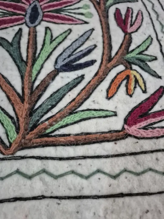 Kashmiri 2-Ft Square Handmade Namda Rug Gulistan With Embroidery - Image 3