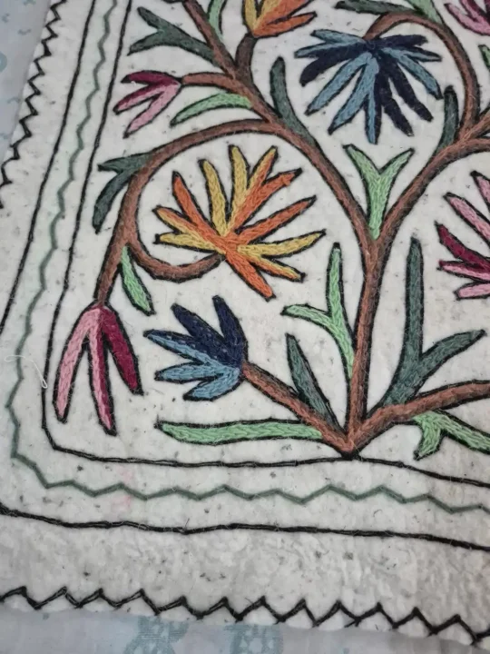 Kashmiri 2-Ft Square Bismil Handmade Namda Rug With Embroidery - Image 3