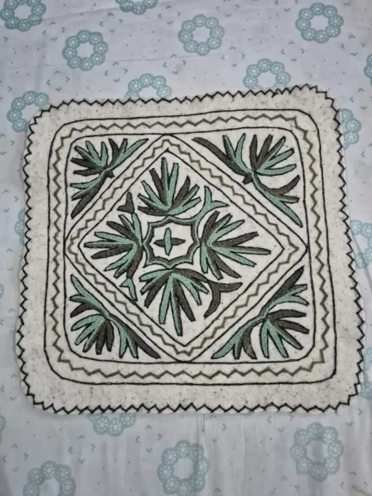 Kashmiri 2-Ft Square Rukhsana Handmade Namda Rug With Embroidery