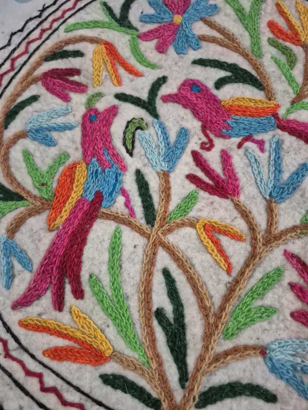 Kashmiri 2-ft Shehar-Khass Handmade Round Namda Rug With Embroidery - Image 2