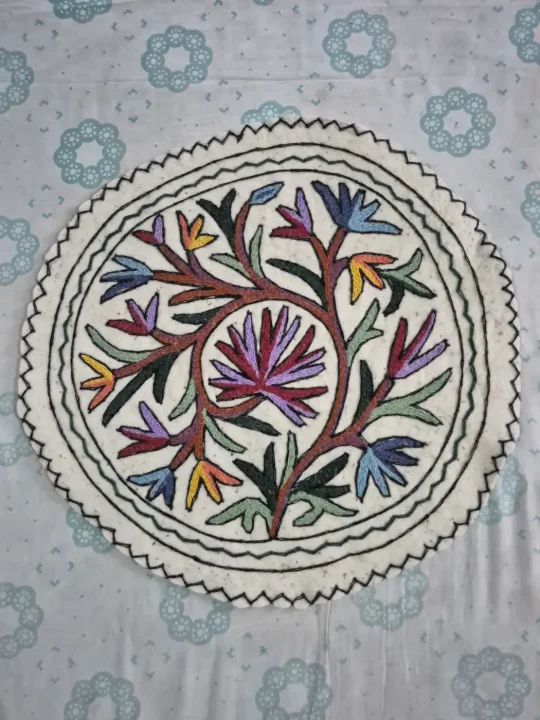 Safeer Kashmiri 2-ft Round Handmade Namda Rug With Embroidery