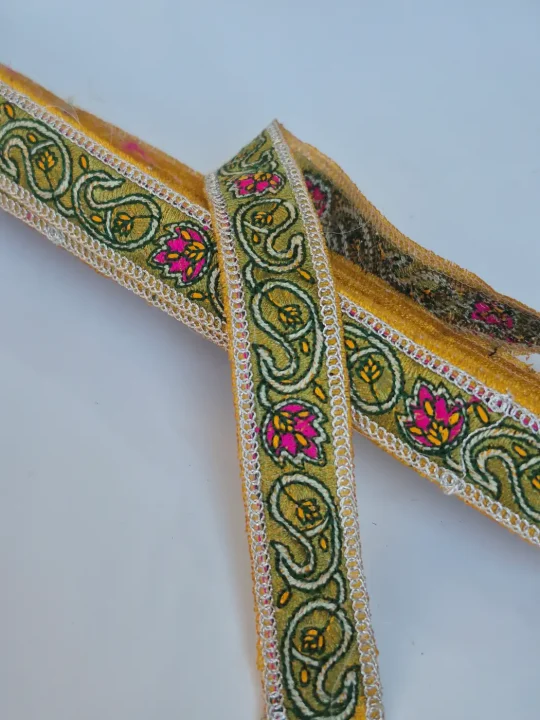 Gul-e-Rang Kashmiri Sozni Work Olive Green Floral Lace for Pheran & Kurti - Image 3