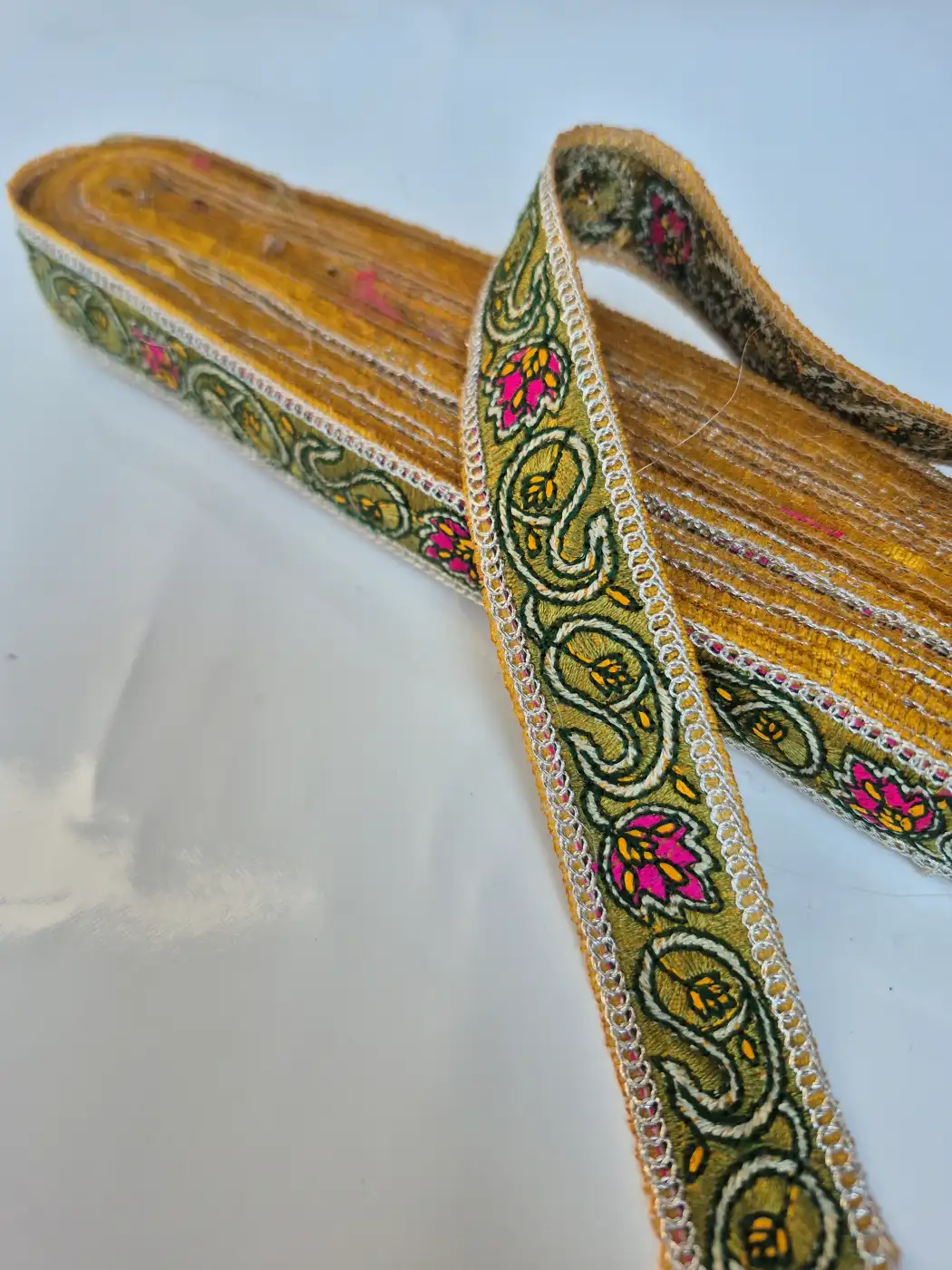 Gul-e-Rang Kashmiri Sozni Work Olive Green Floral Lace for Pheran & Kurti - Image 2
