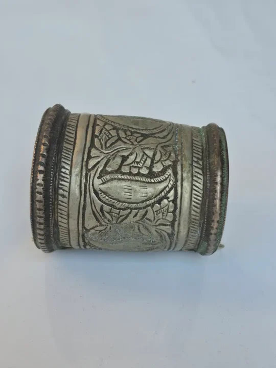 Kashmiri Handmade Vintage Bangle for Women | Zarafshan Antique Engraved Kada