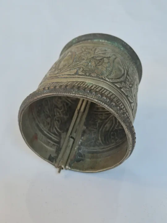 Kashmiri Handmade Vintage Bangle for Women | Zarafshan Antique Engraved Kada