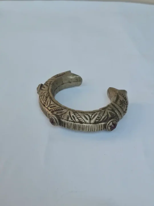 Kashmiri Naushah Vintage Bangle for Women | Handmade Antique Open Kada