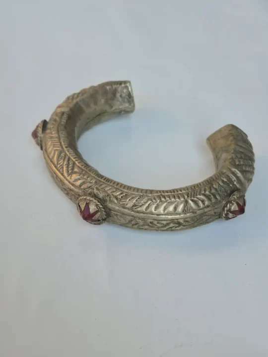 Kashmiri Vintage Engraved Red Stone Kada – Traditional Handcrafted Cuff Bangle