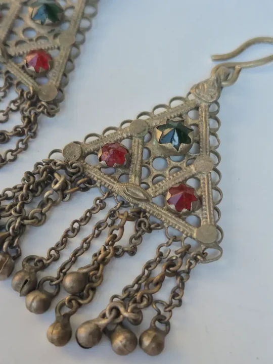 Haba-Khatoon Kashmiri Vintage Jhumka – Traditional Handmade Antique Chain Earrings - Image 2
